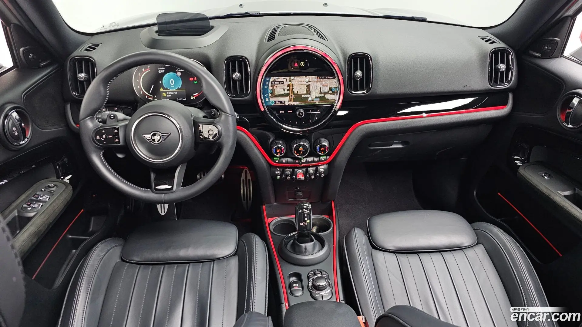 Mini Countryman JCW Launch Pack