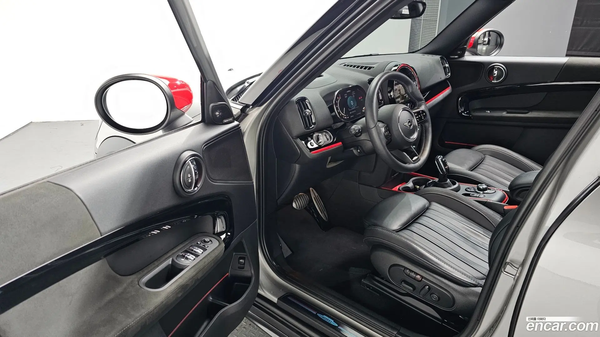 Mini Countryman JCW Launch Pack