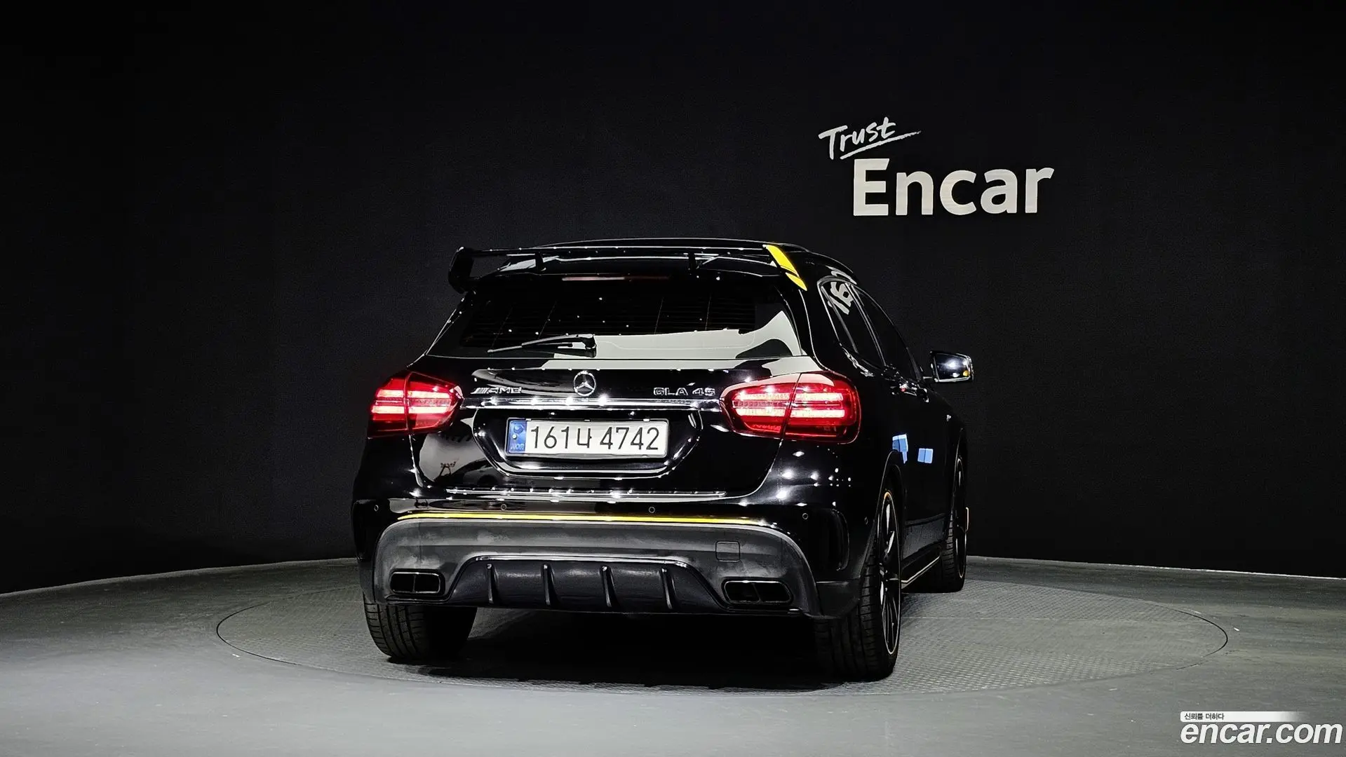 Mercedes-Benz GLA-Class GLA45 AMG 4MATIC 50th Edition 2017