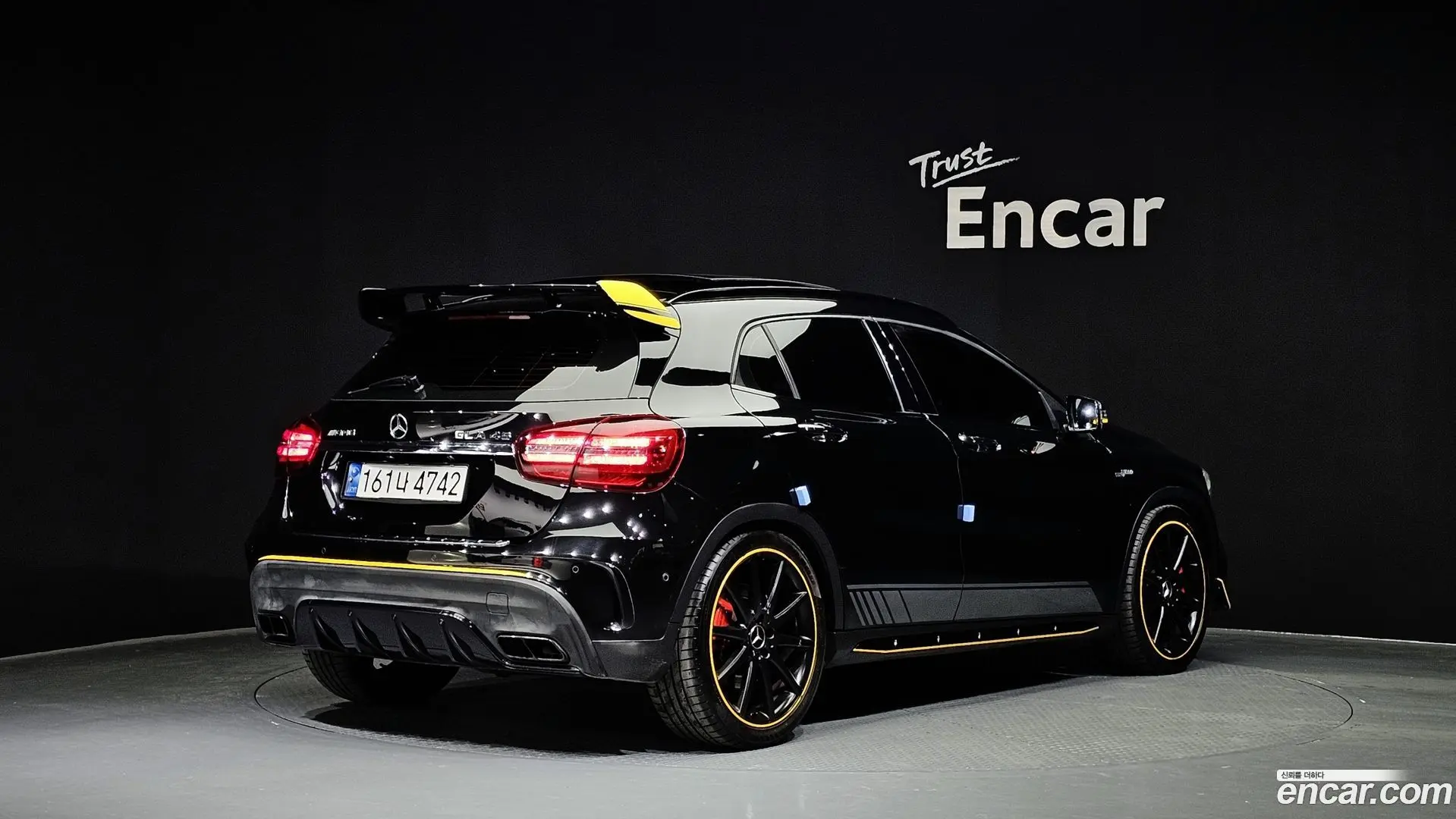 Mercedes-Benz GLA-Class GLA45 AMG 4MATIC 50th Edition 2017