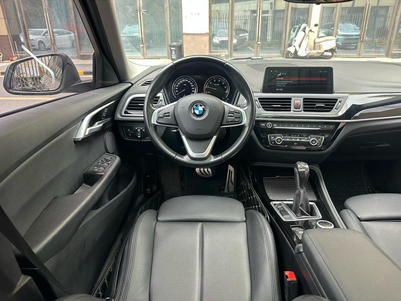 BMW 1 Series 2018 118i Design Package