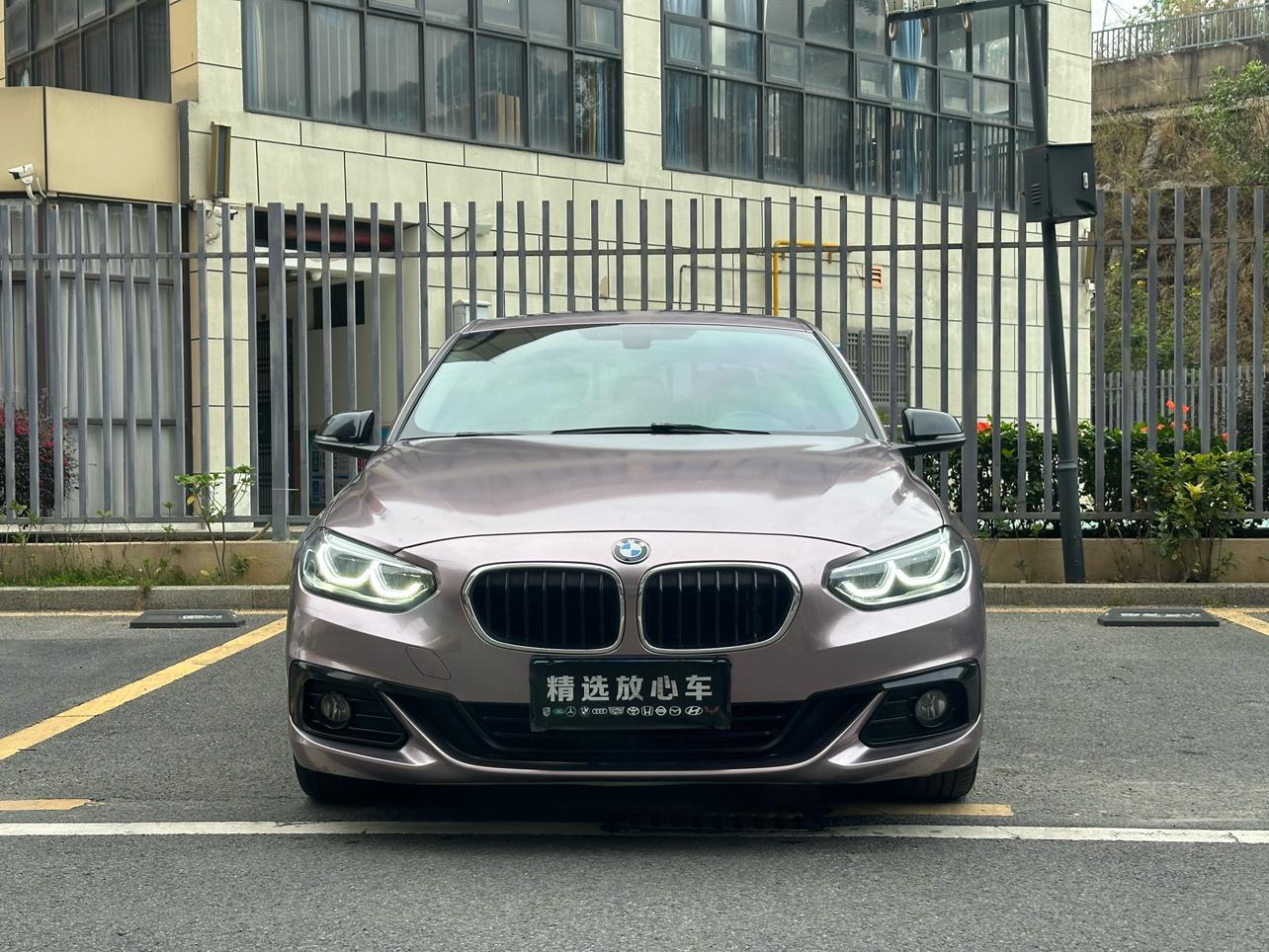 BMW 1 Series 2018 118i Design Package