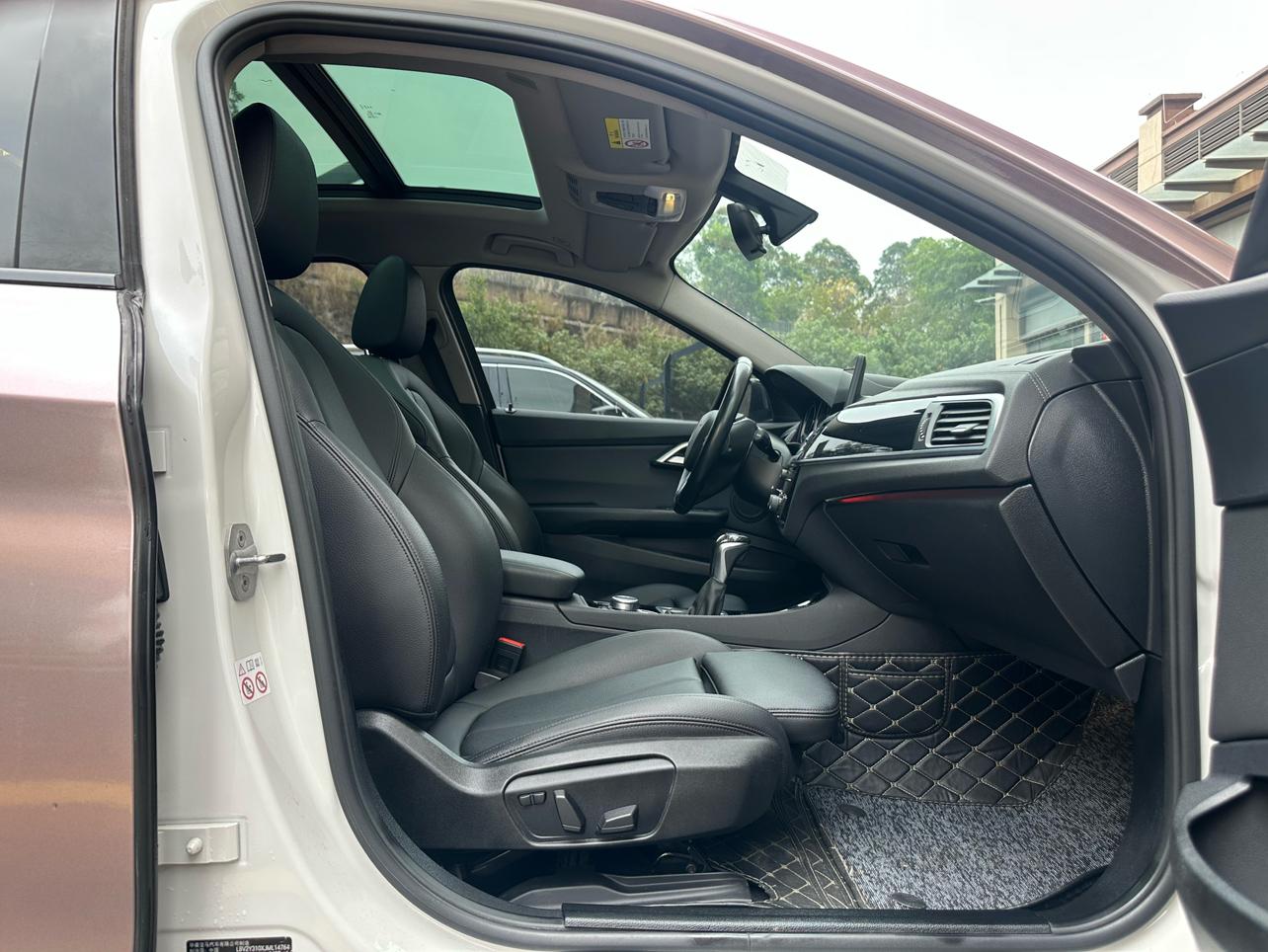 BMW 1 Series 2018 118i Design Package