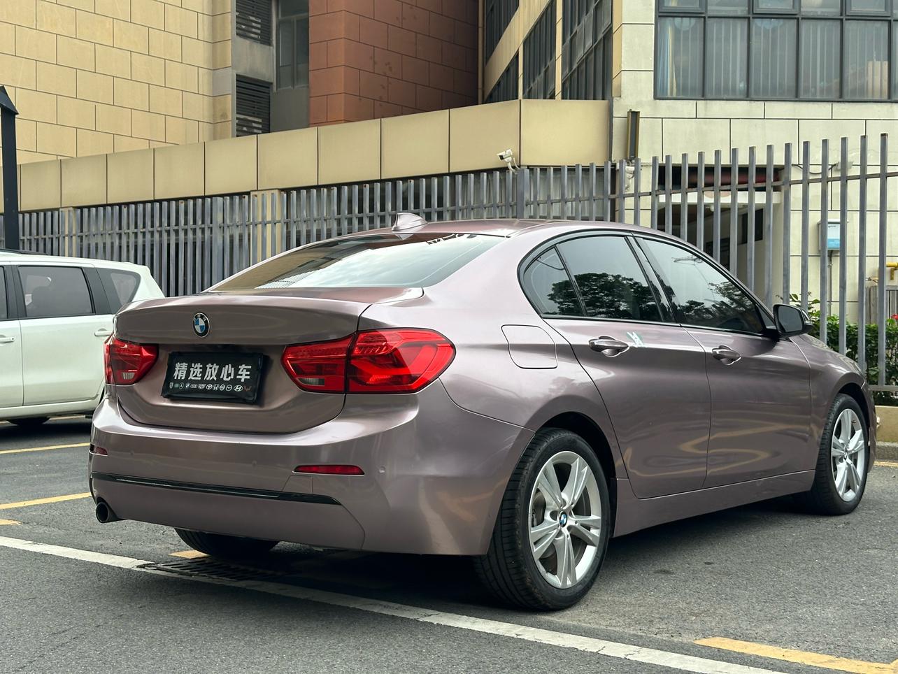 BMW 1 Series 2018 118i Design Package