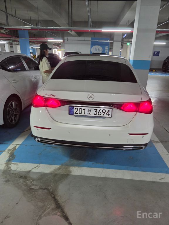 Mercedes E-Class W214 E200 Avantgarde 2025