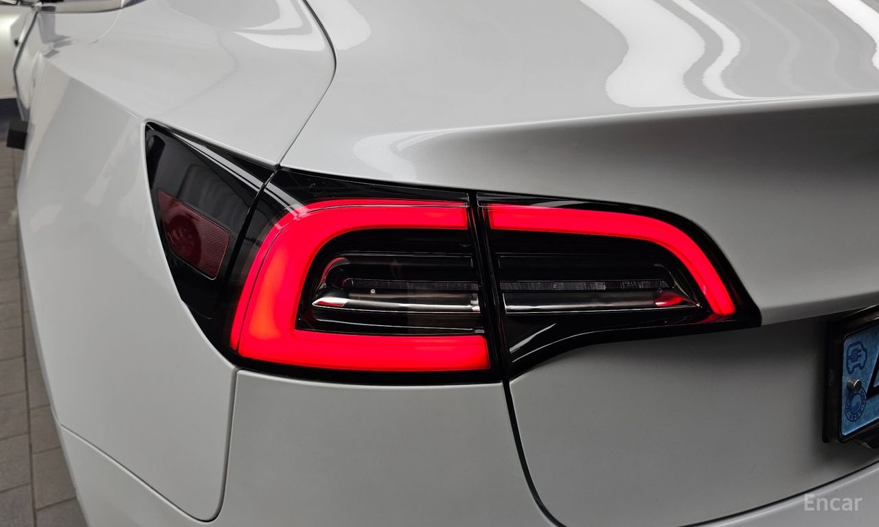 Tesla Model 3 Standard Range Plus RWD 2020