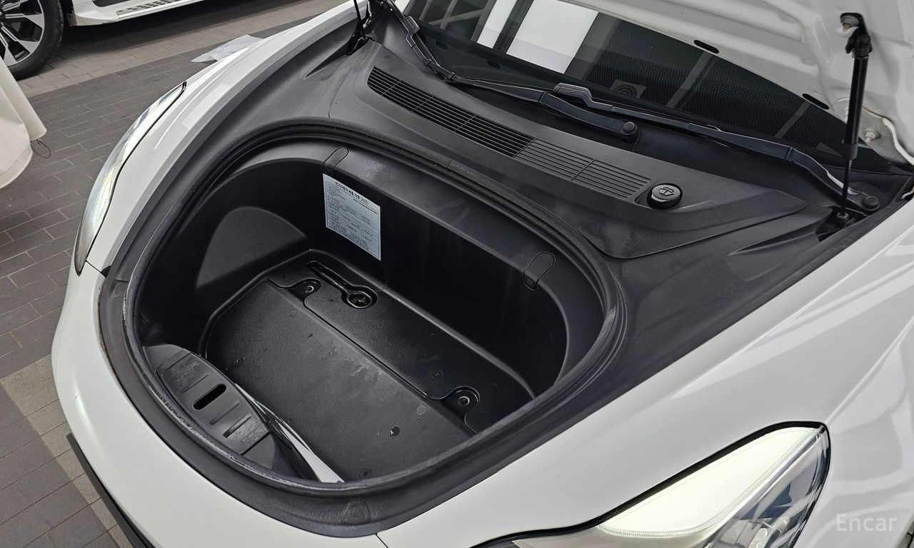Tesla Model 3 Standard Range Plus RWD 2020