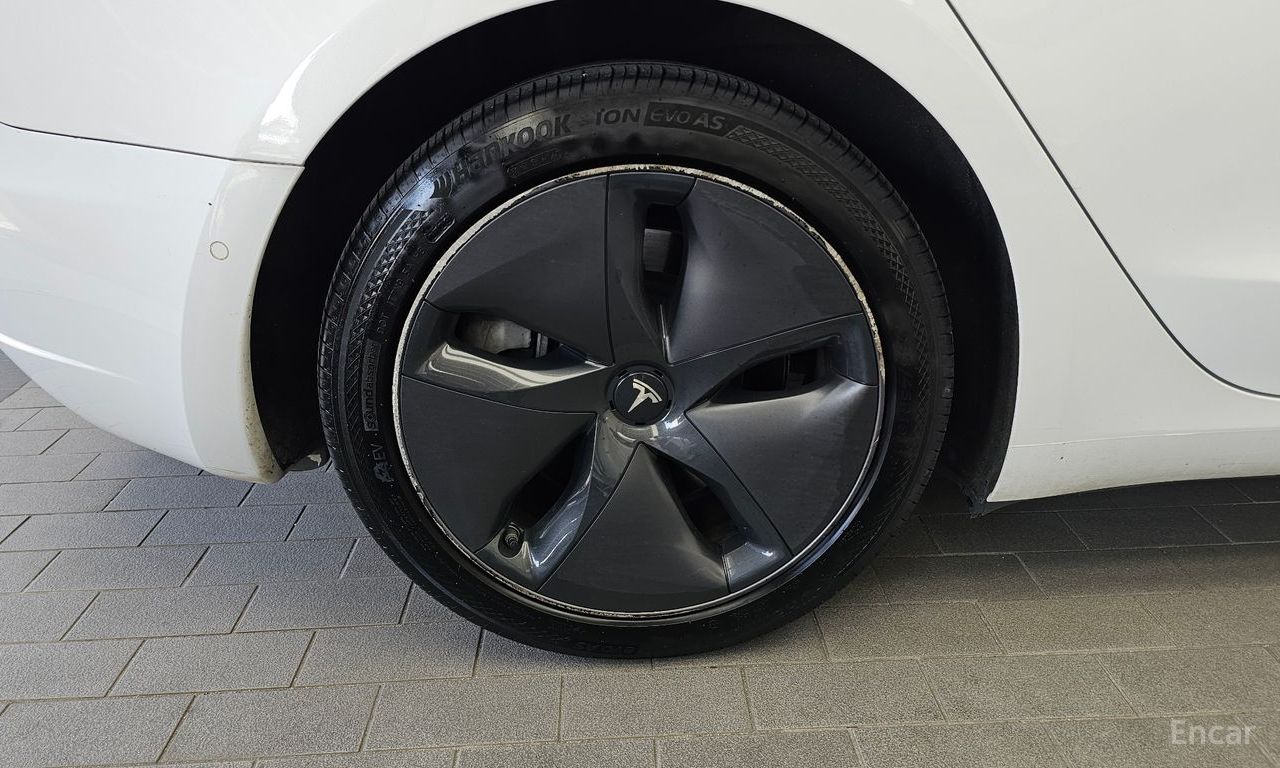 Tesla Model 3 Standard Range Plus RWD 2020