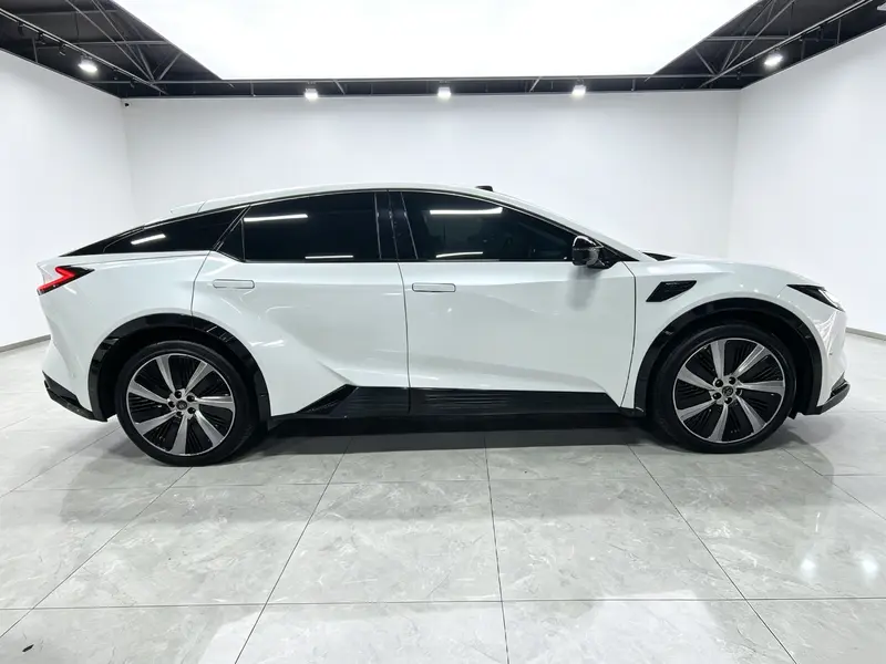 Toyota bZ5 2025 550 PRO Smart Travel Edition