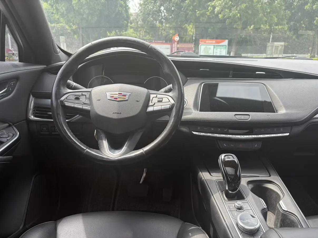 Cadillac XT4 2020 28T 2WD Leading