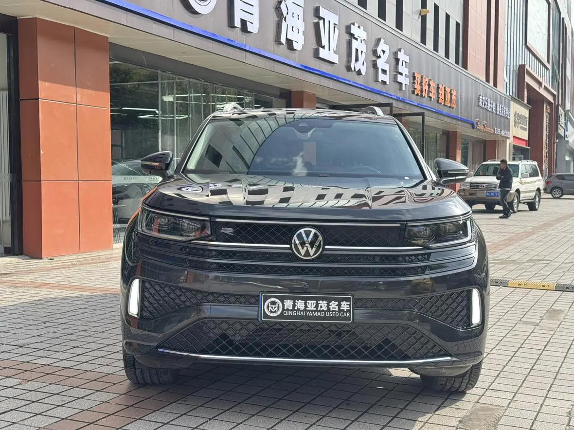 Volkswagen 2025 380TSI 4WD R-line