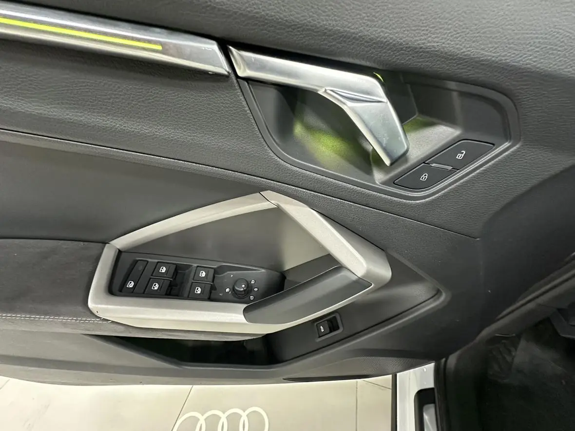 Audi Q3 2022 35 TFSI Dynamic Fashion