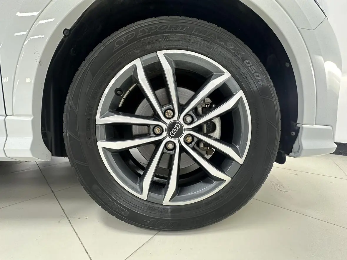 Audi Q3 2022 35 TFSI Dynamic Fashion