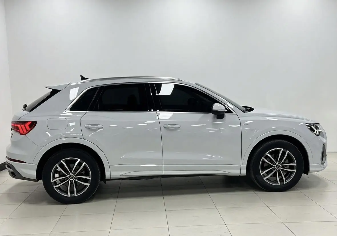 Audi Q3 2022 35 TFSI Dynamic Fashion
