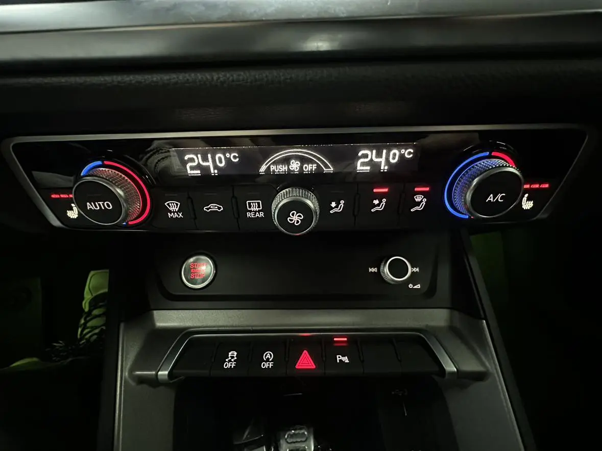 Audi Q3 2022 35 TFSI Dynamic Fashion