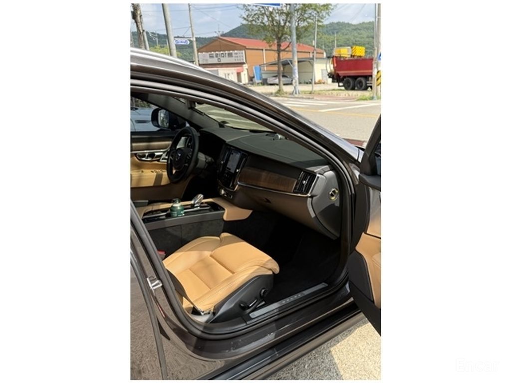 Volvo V90 Cross Country B5 Ultra AWD 2025