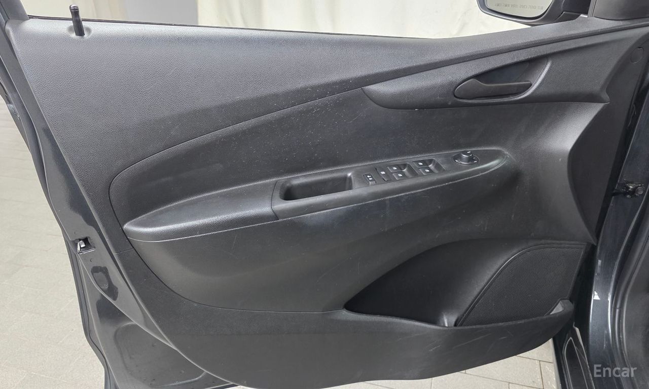 Chevrolet (GM Daewoo) The Next Spark LT 2017
