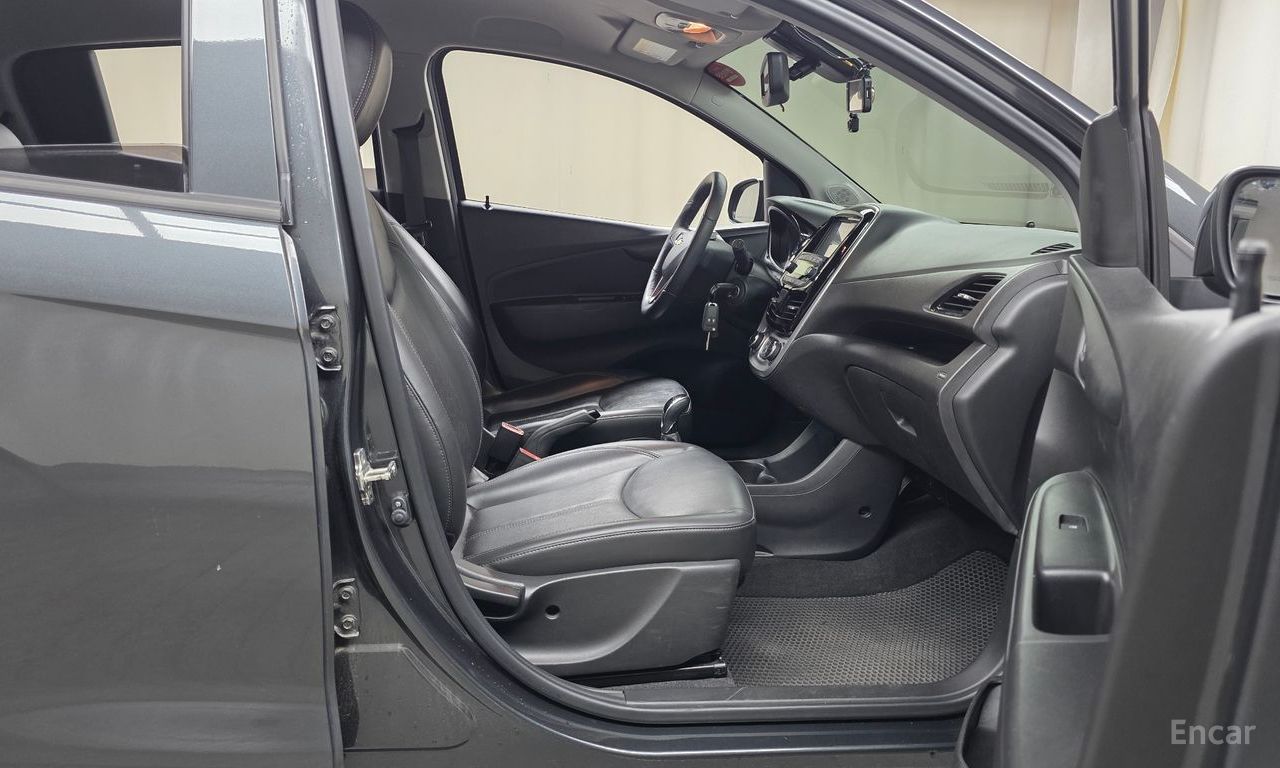Chevrolet (GM Daewoo) The Next Spark LT 2017