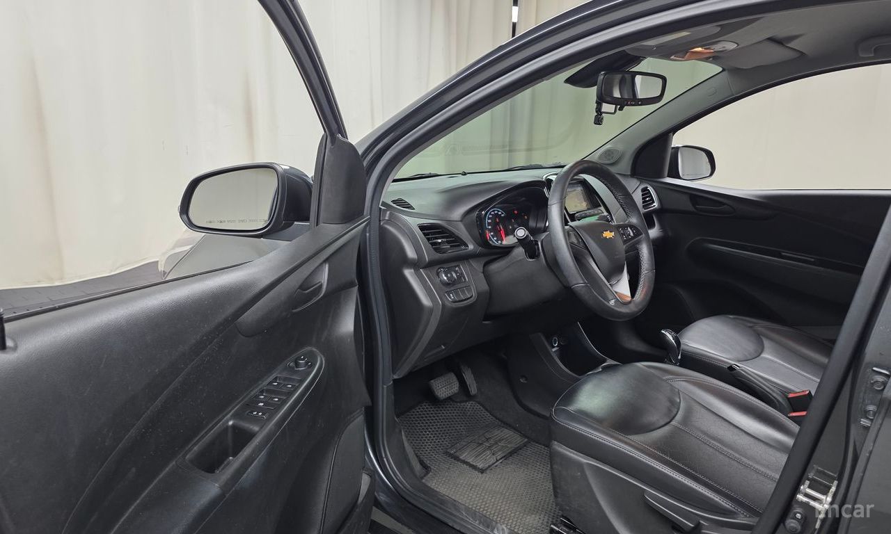 Chevrolet (GM Daewoo) The Next Spark LT 2017