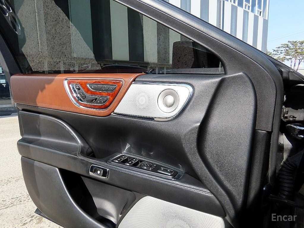 Lincoln Continental 10th Generation 3.0 Presidential AWD 2017