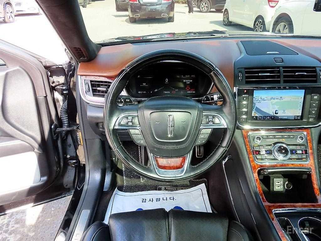 Lincoln Continental 10th Generation 3.0 Presidential AWD 2017