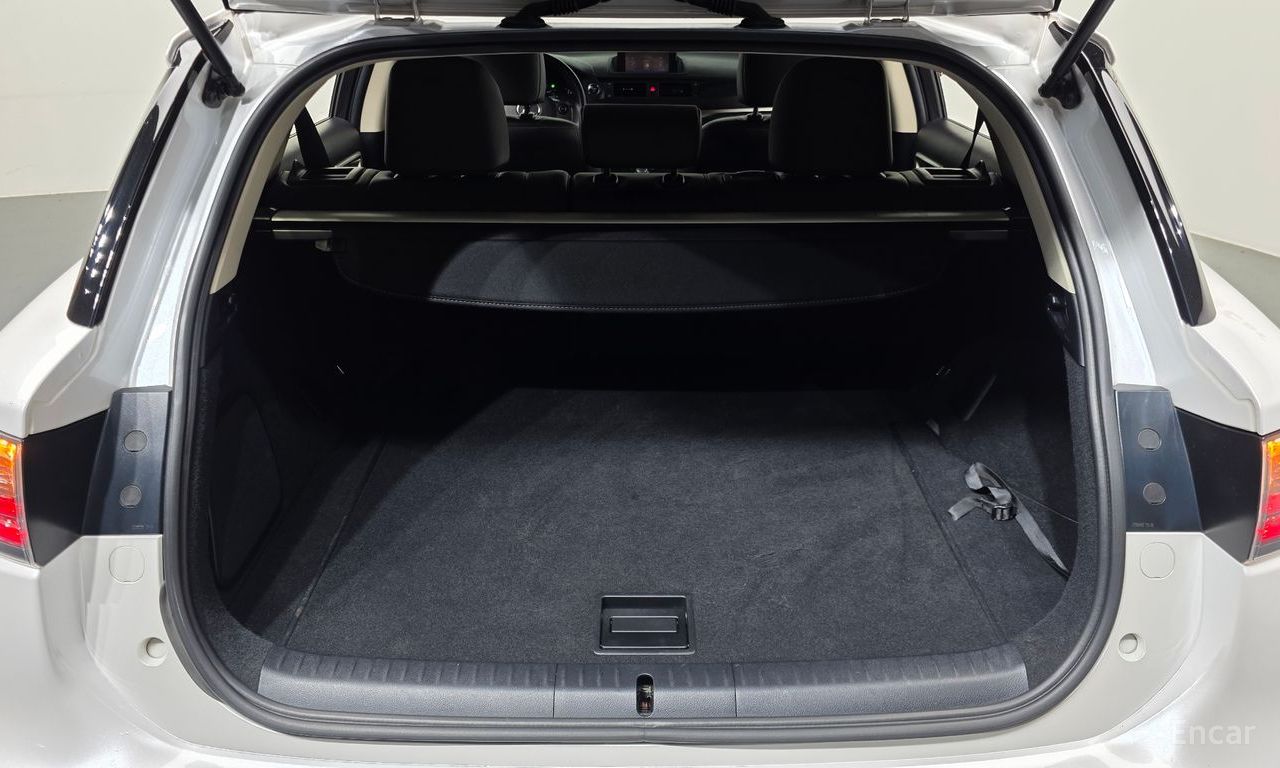 Lexus CT200h 1.8 Supreme 2017