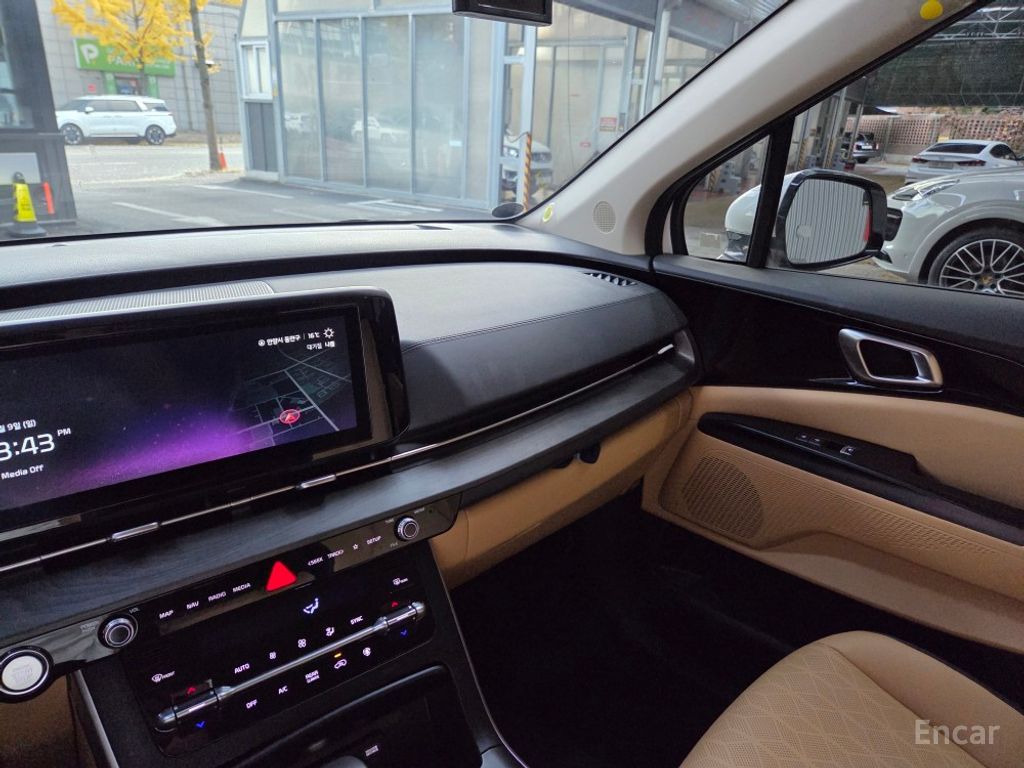Kia Carnival 4th generation diesel 9-seater Prestige 2023