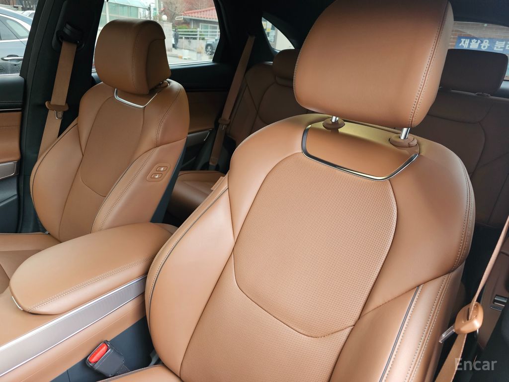 Genesis GV70 2.5T Gasoline 2WD 2024