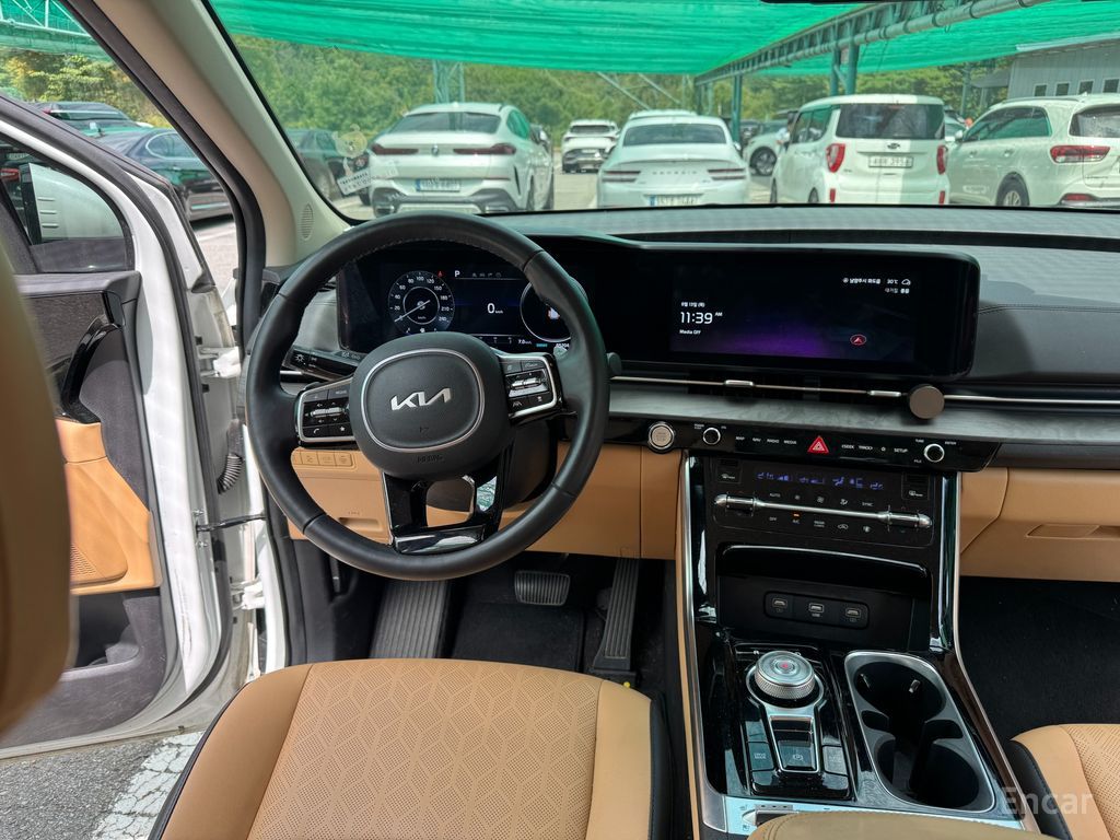 Kia Carnival 4th generation diesel 9-seater Noblesse 2023