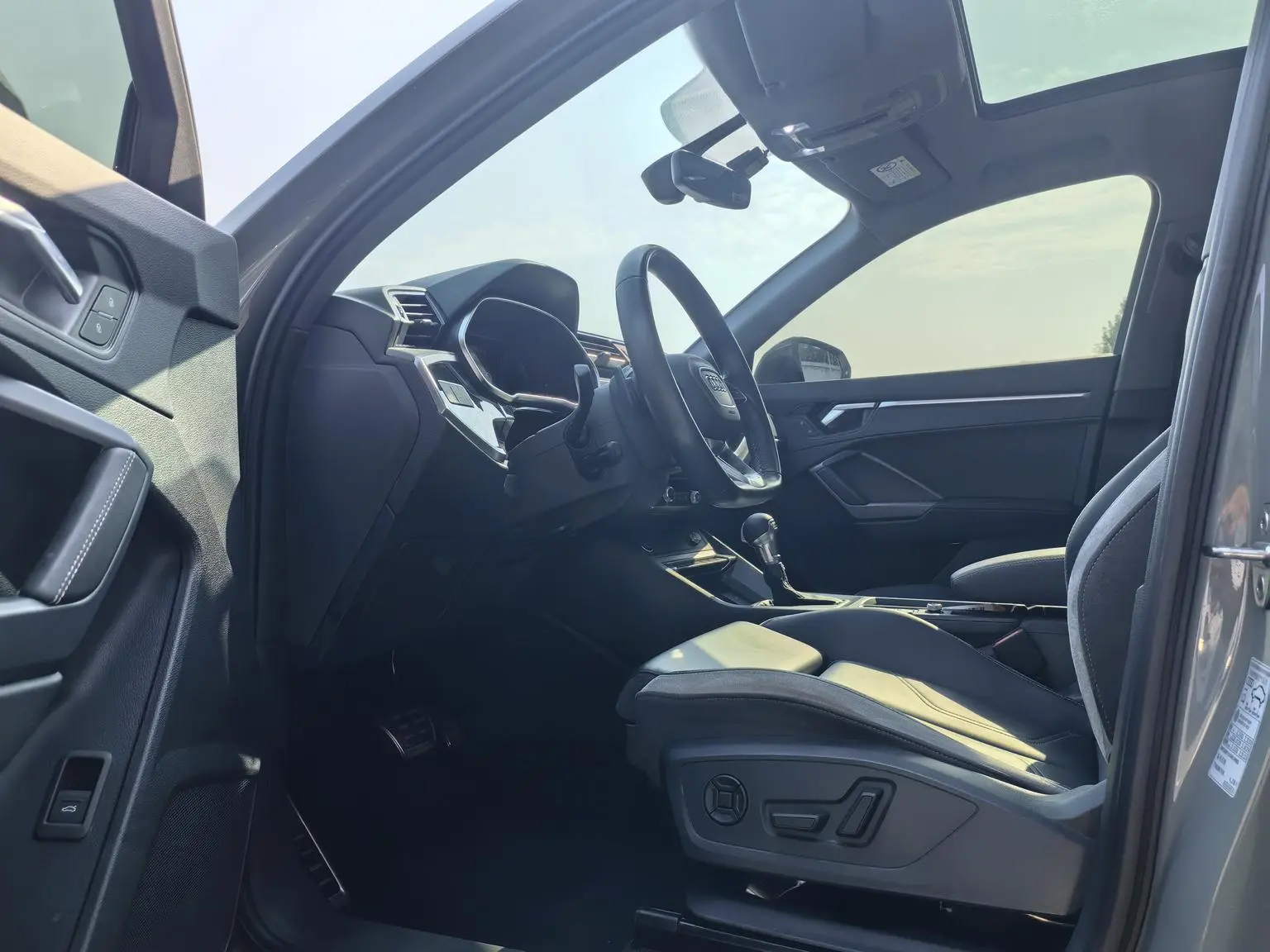 Audi Q3 2024 35 TFSI Dynamic Fashion