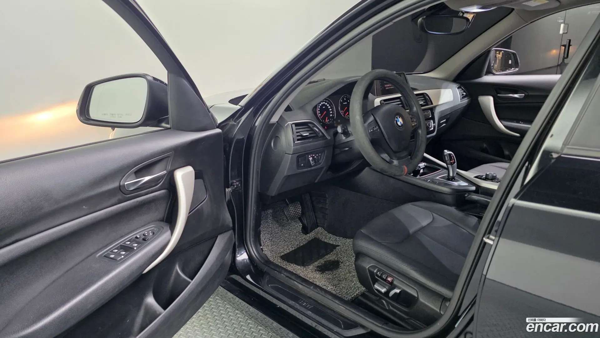 BMW 1-Series 118d JOY 5DOOR 2017