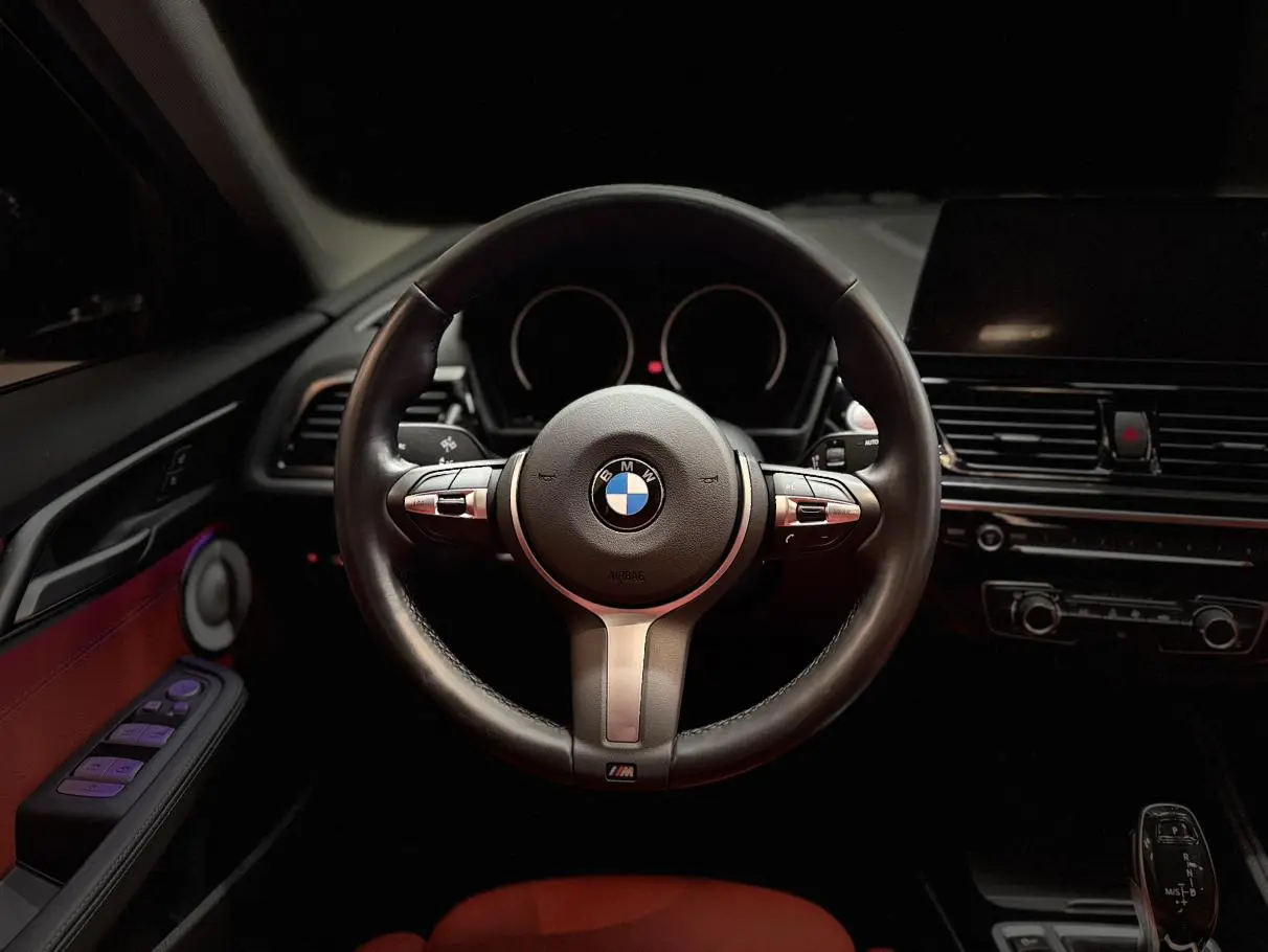 BMW 1 Series 2023 125i M Sport Shadow Night