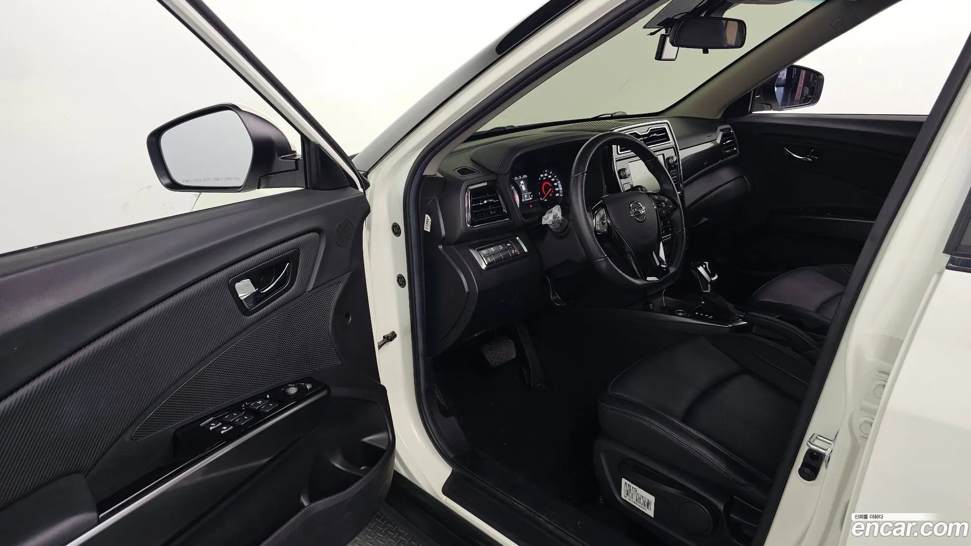 KG Mobility TIBOLI Gasoline 1.5 2WD 2021