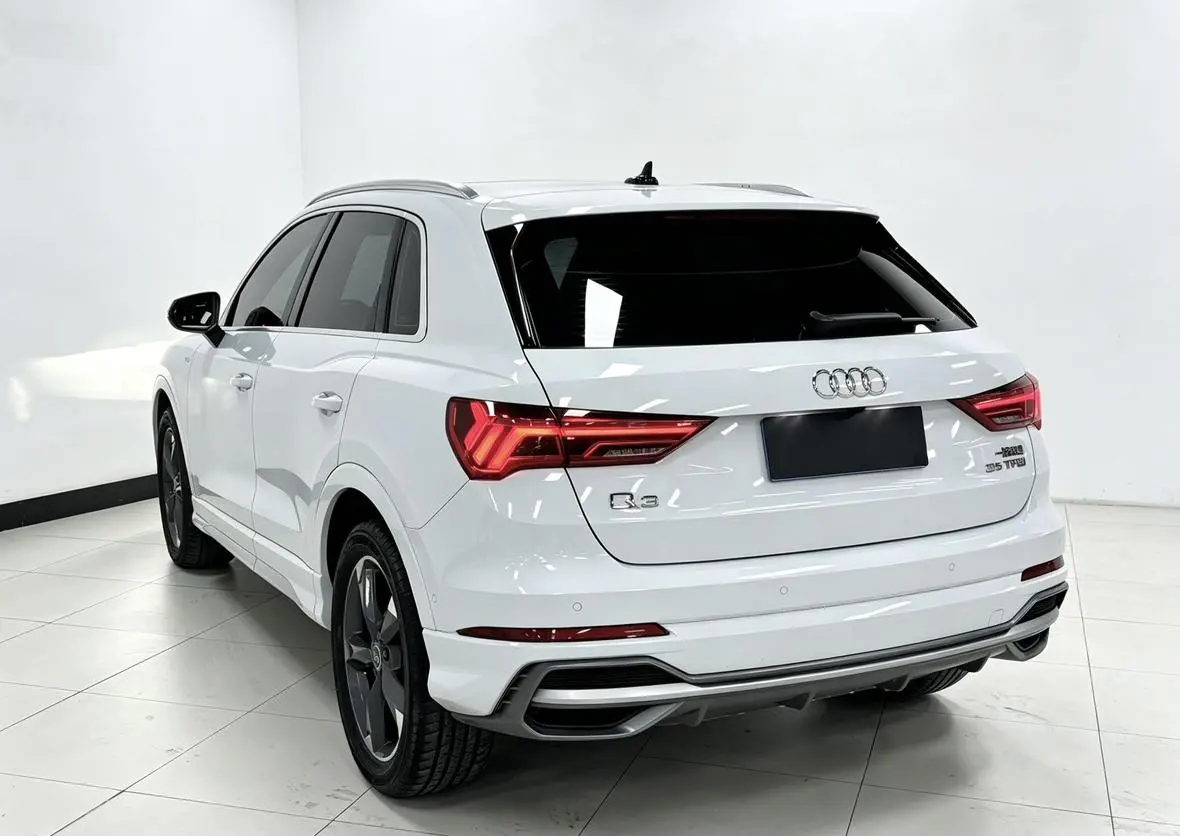 Audi Q3 2022 35 TFSI Dynamic Fashion