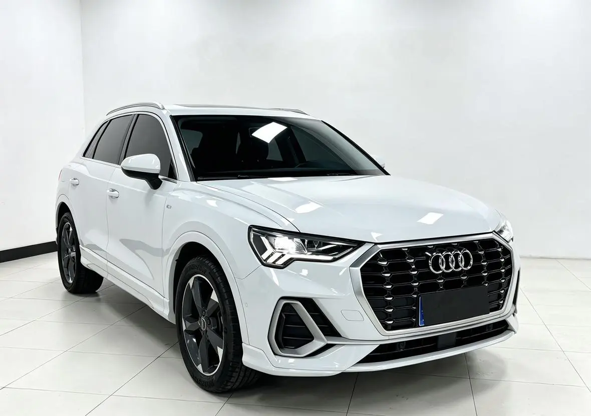 Audi Q3 2022 35 TFSI Dynamic Fashion