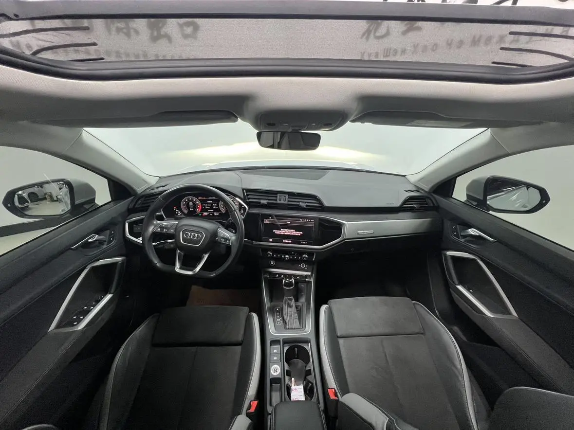 Audi Q3 2022 35 TFSI Dynamic Fashion