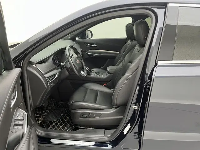 Cadillac XT4 2021 28T 2WD Leading