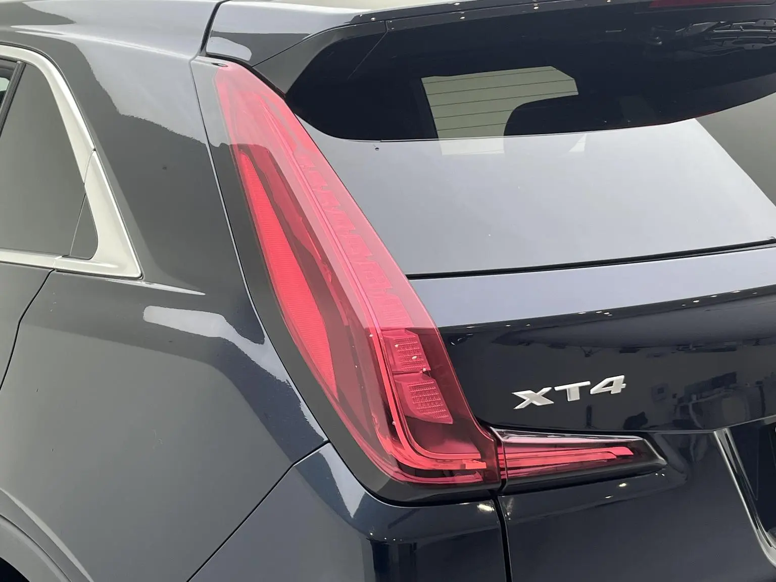 Cadillac XT4 2021 28T 2WD Leading