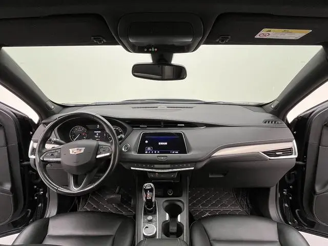 Cadillac XT4 2021 28T 2WD Leading
