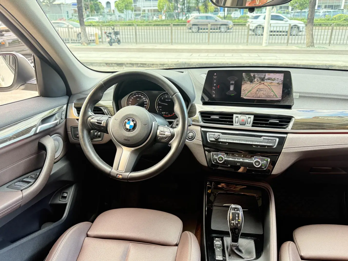 BMW X1 2021 xDrive25Li Premium Plus
