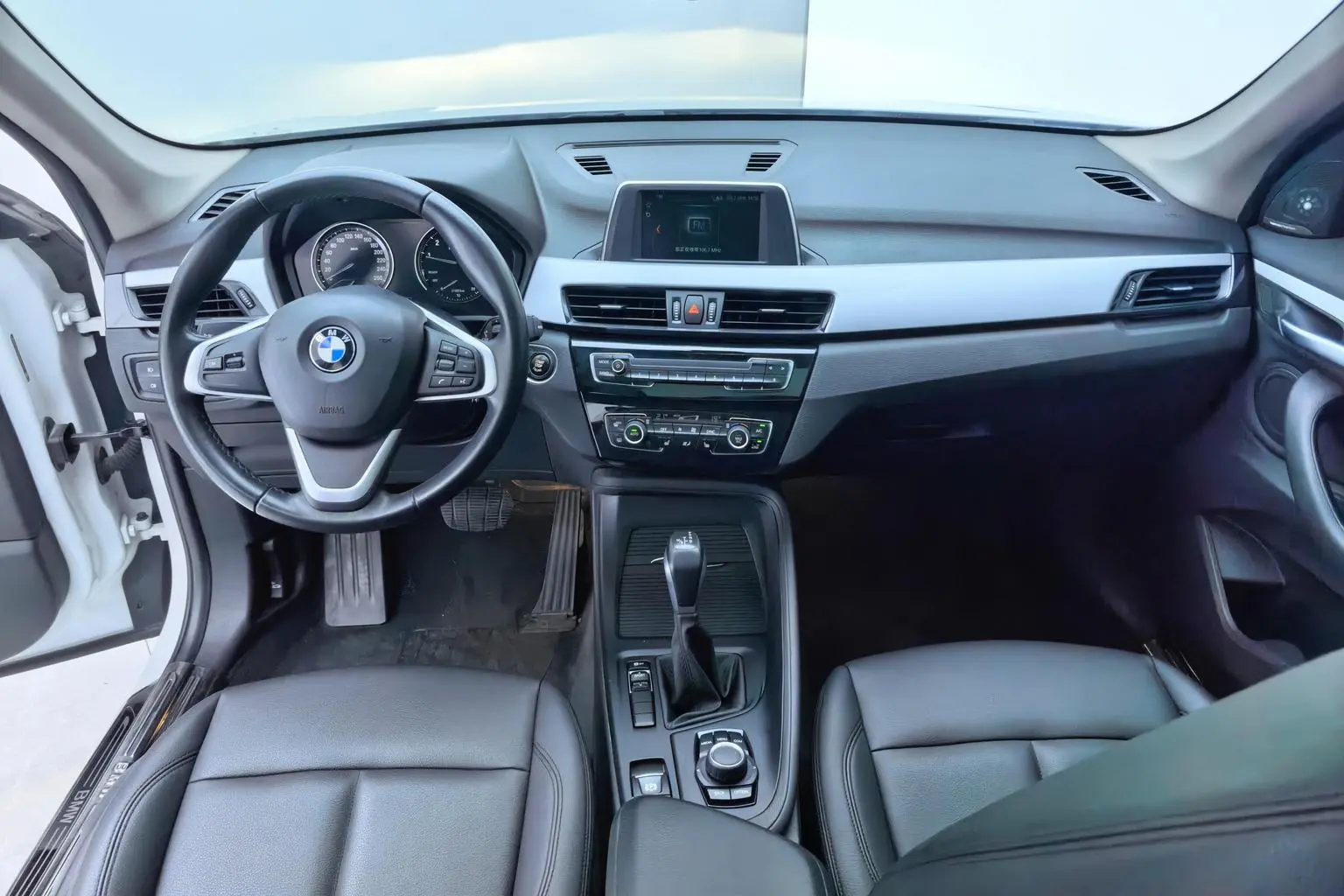 BMW X1 2019 sDrive20Li Leading