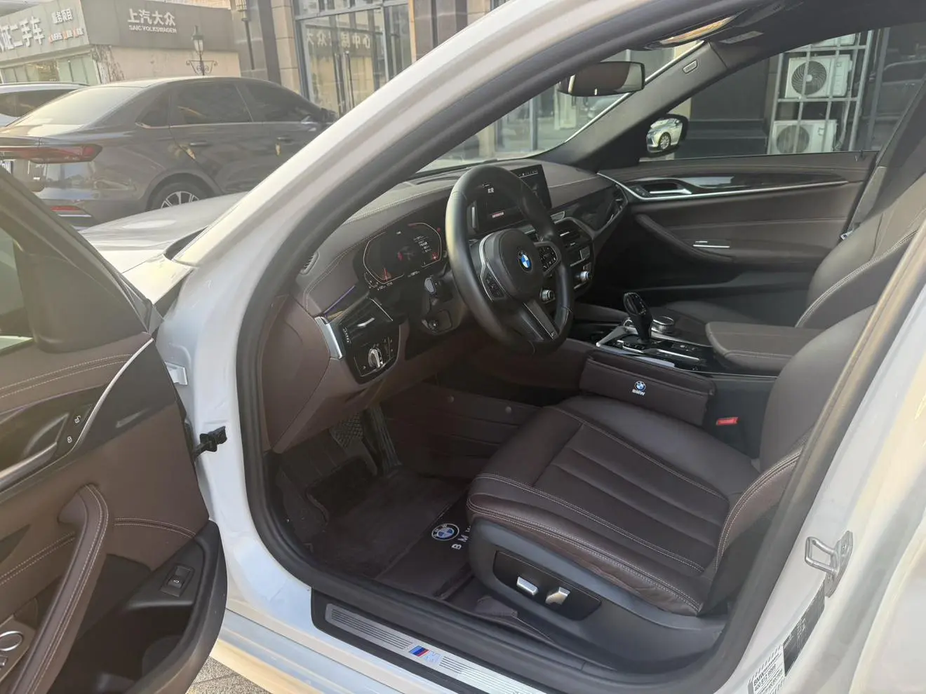 BMW 5 Series 2020 525Li M Sport Package