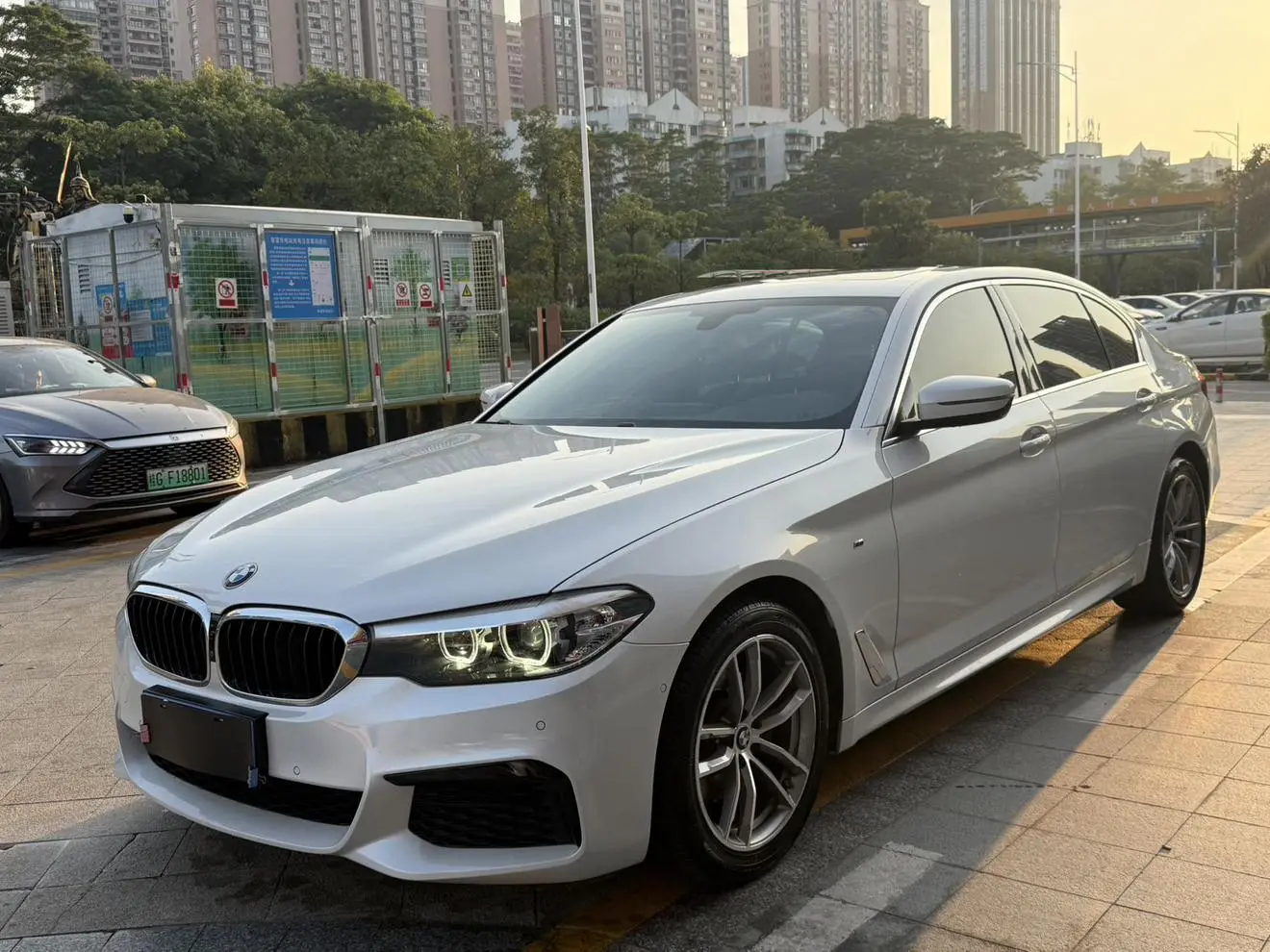 BMW 5 Series 2020 525Li M Sport Package