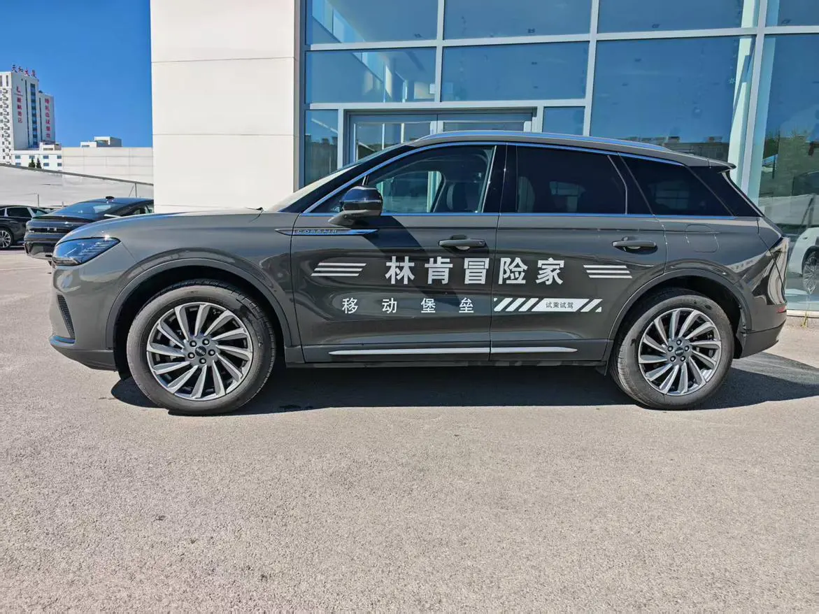 Lincoln Corsair 2025 2.0T 2WD Premium