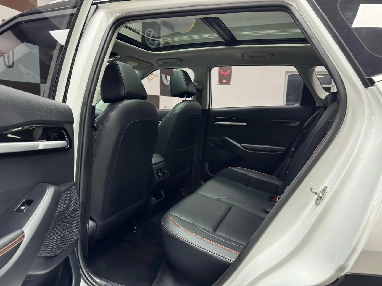 Kia 2023 1.5L IVT Luxury