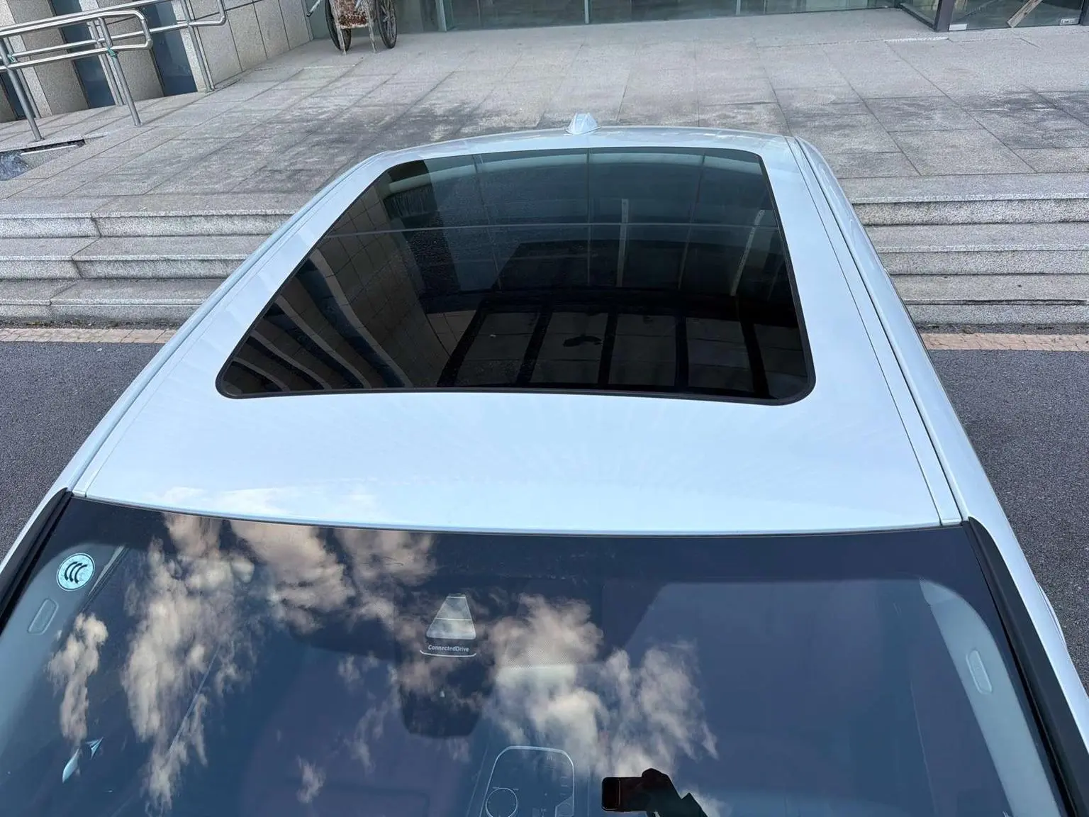 BMW 3 Series 2026 325Li M Sport Package