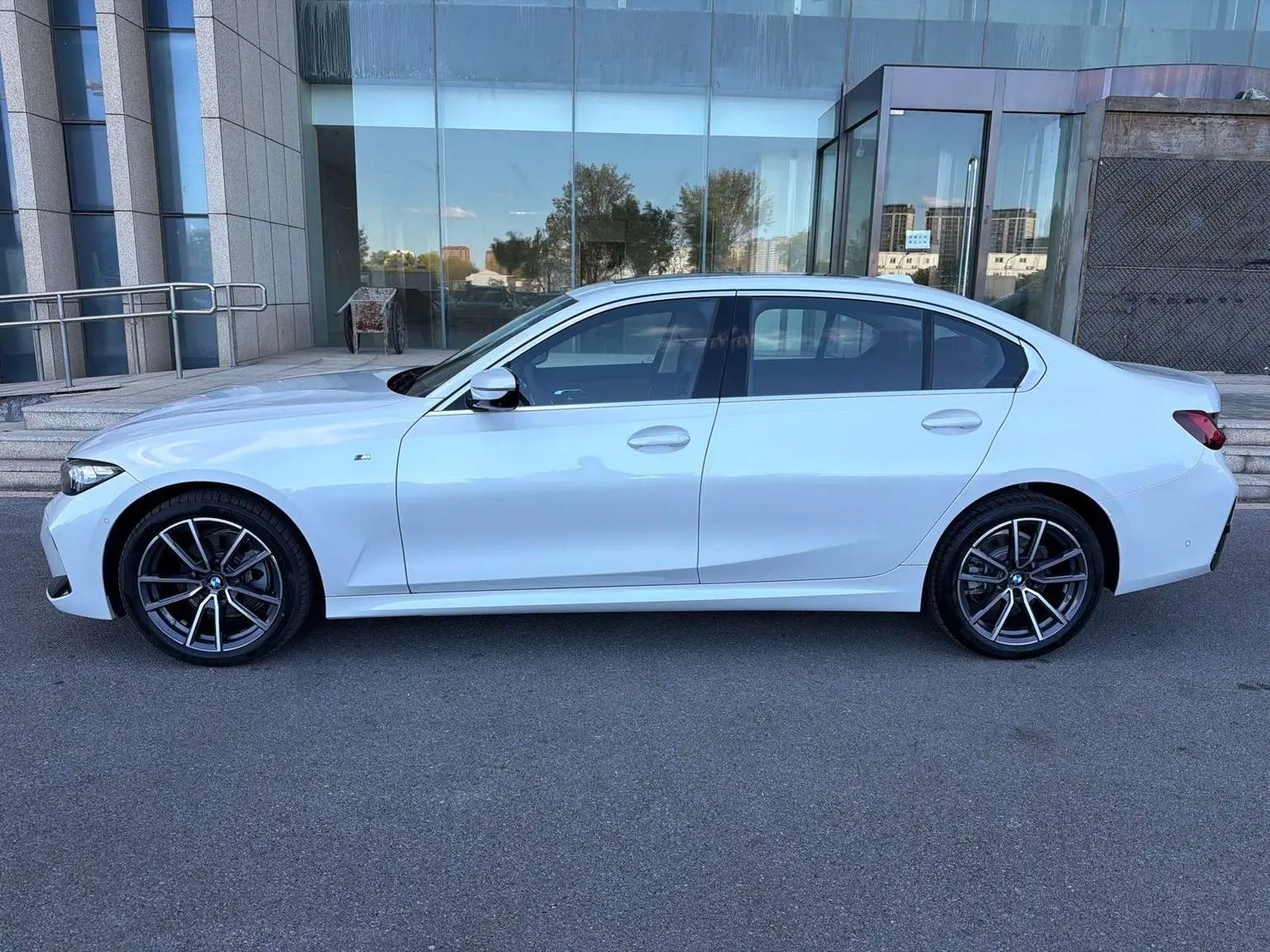 BMW 3 Series 2026 325Li M Sport Package
