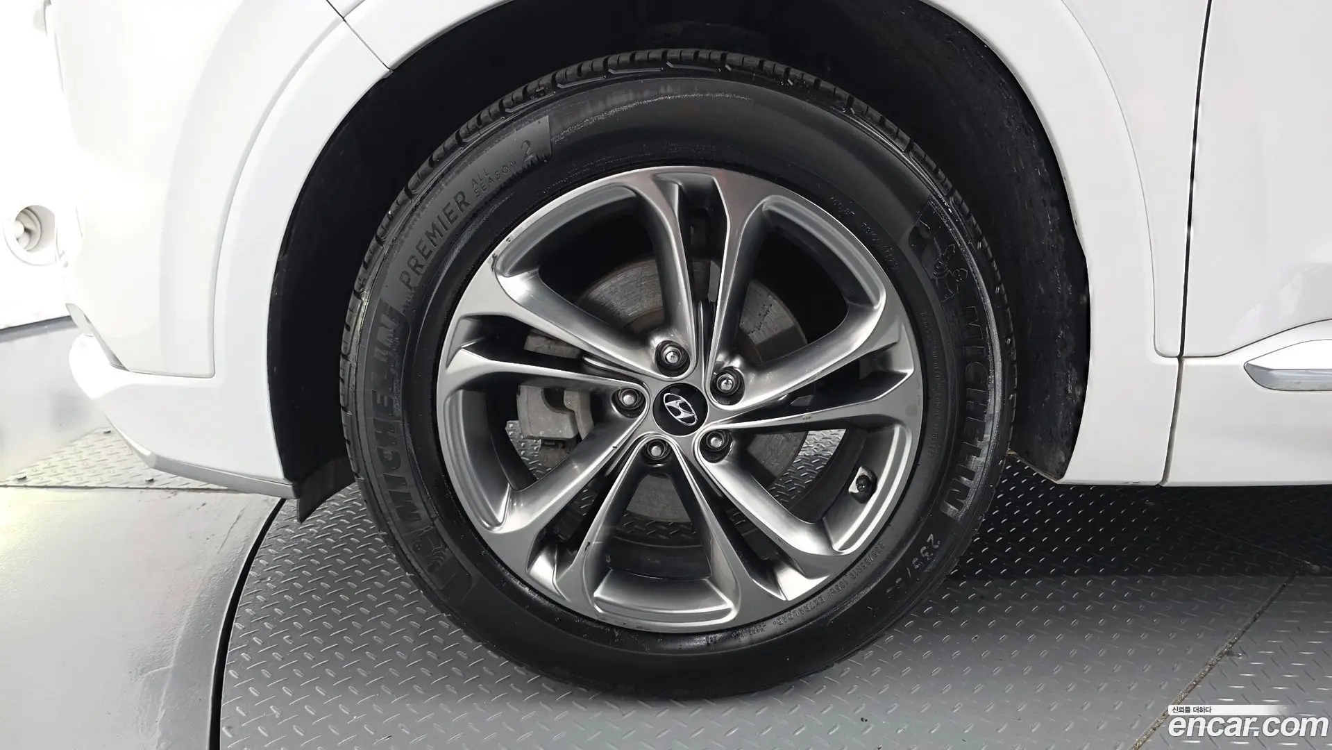 Hyundai Santafe Gasoline 2.0T 4WD