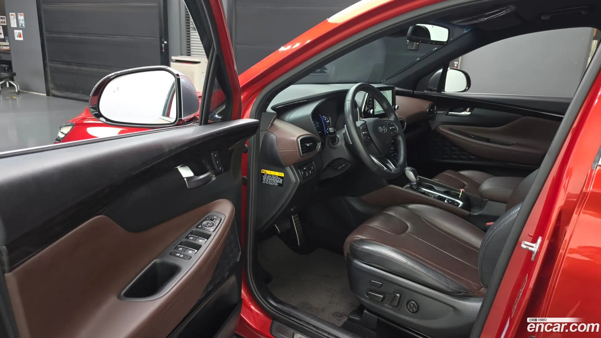 Hyundai Santafe Gasoline 2.0T 2WD