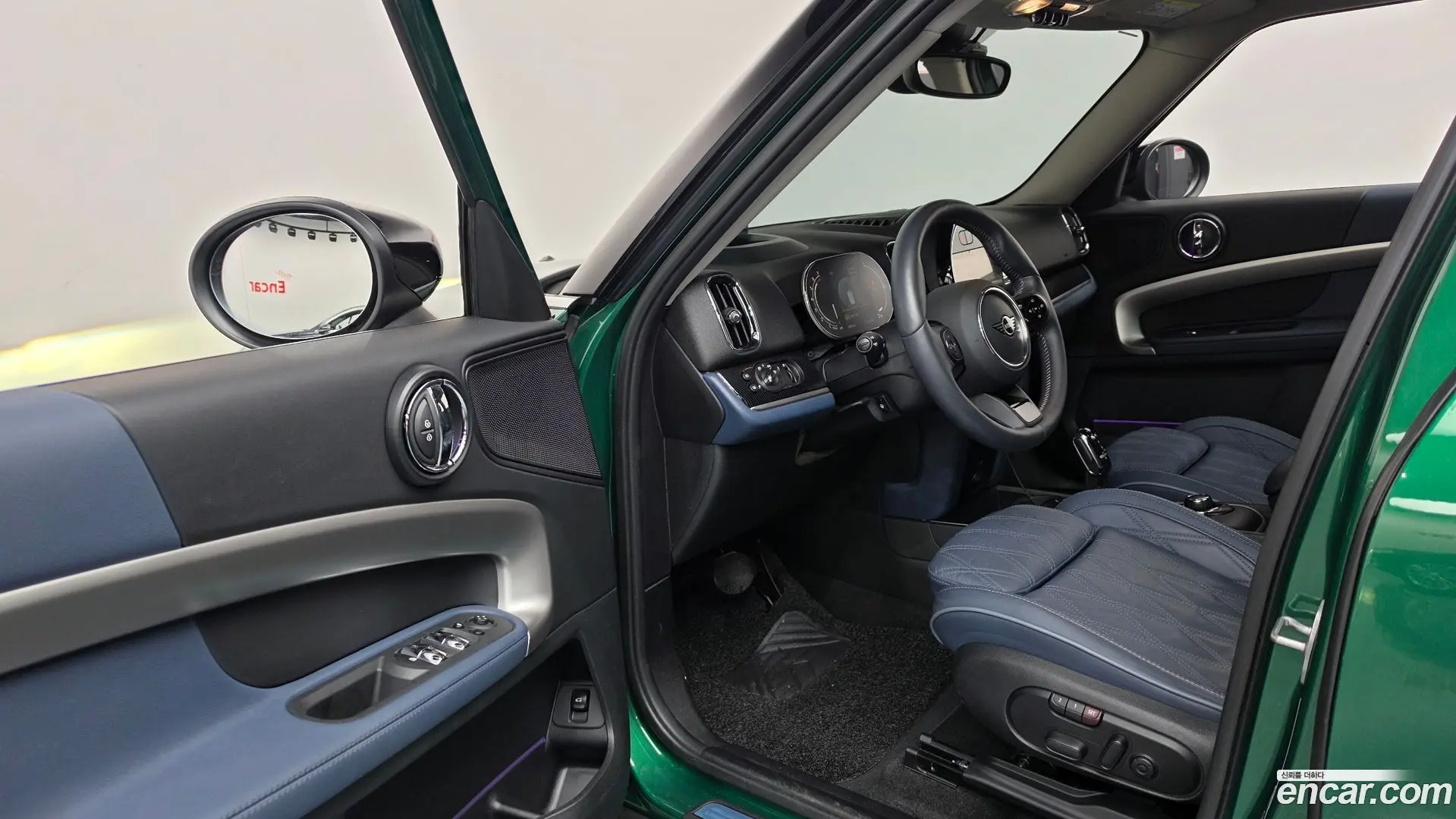 Mini Countryman ALL4 Classic Launch Pack